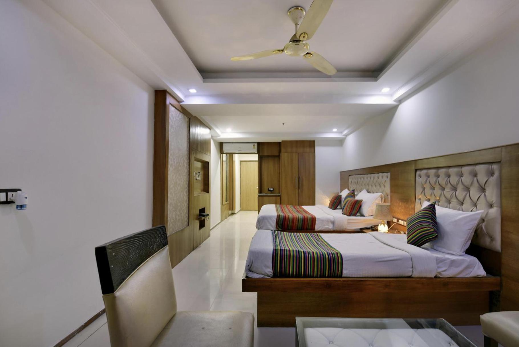 Hotel Lotus Paradise - Banquet & Dining - Near Murthal Sukhdev Rāi Kültér fotó