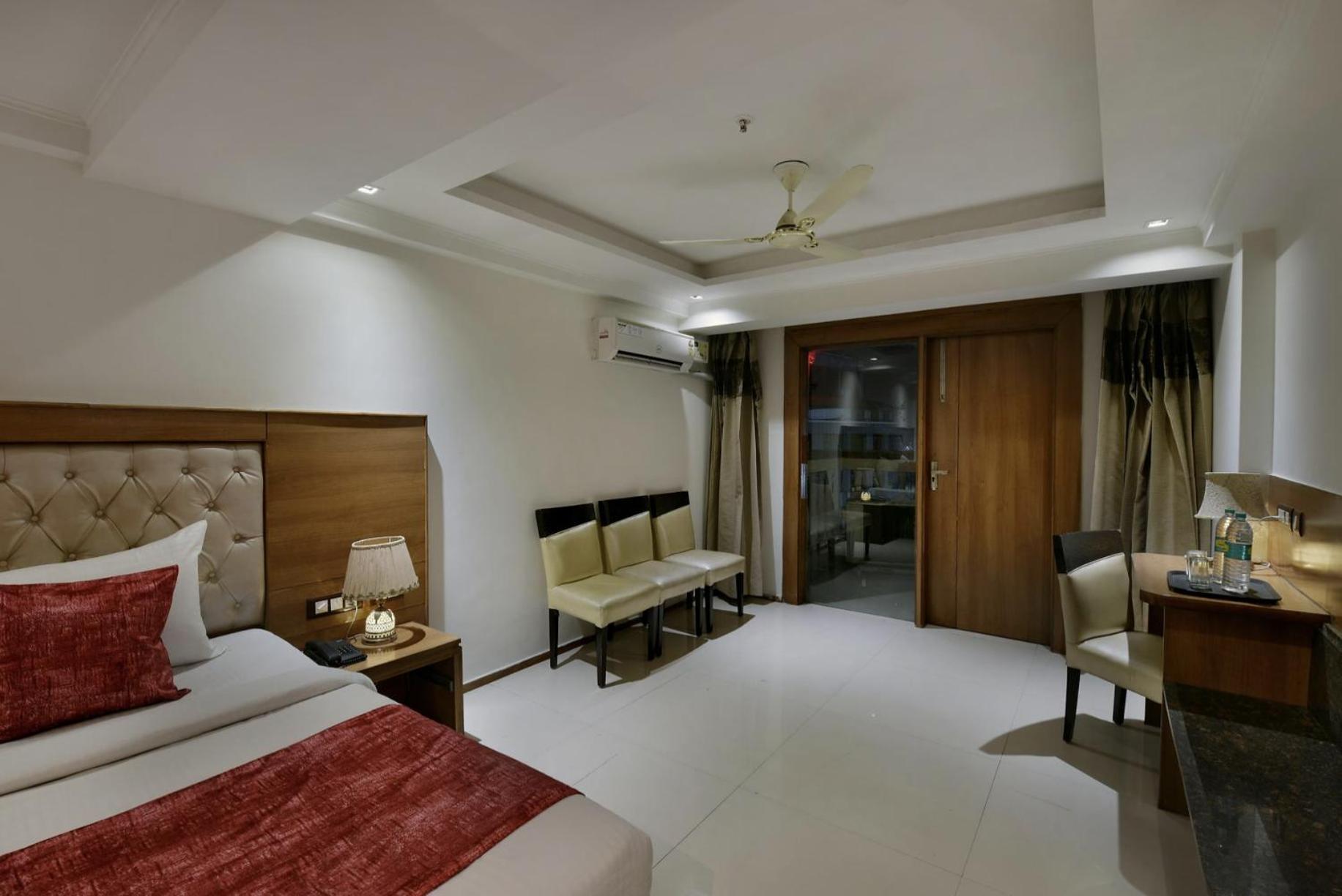 Hotel Lotus Paradise - Banquet & Dining - Near Murthal Sukhdev Rāi Kültér fotó